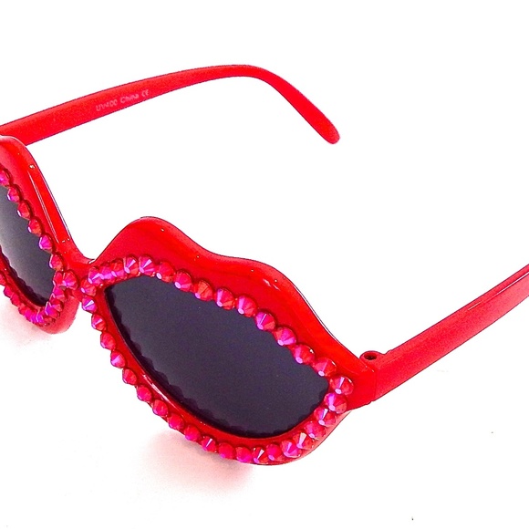 BABY\'S ON FIRE RED HOT LIPS SUNGLASSES NEW